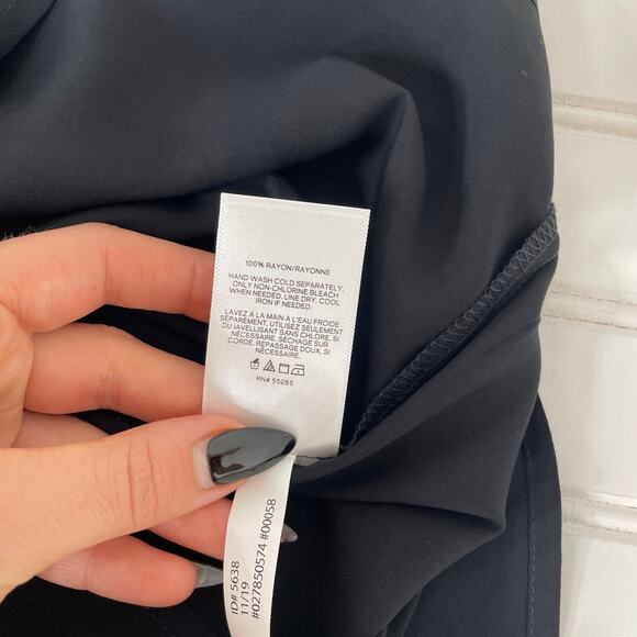 NWT Express Black Bell Sleeve Faux Wrap Romper Size XXS - Picture 9 of 9